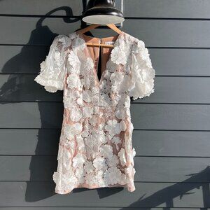 Elliatt Zayla 3D Floral Mini Dress White Size M